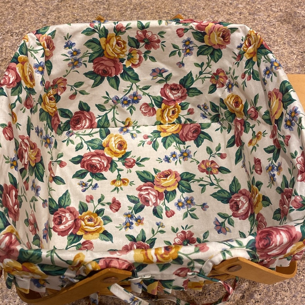 Longaberger Cake Basket with Garden Splendor Fabric Liner 1999 Handmade Basket - Picture 5 of 17